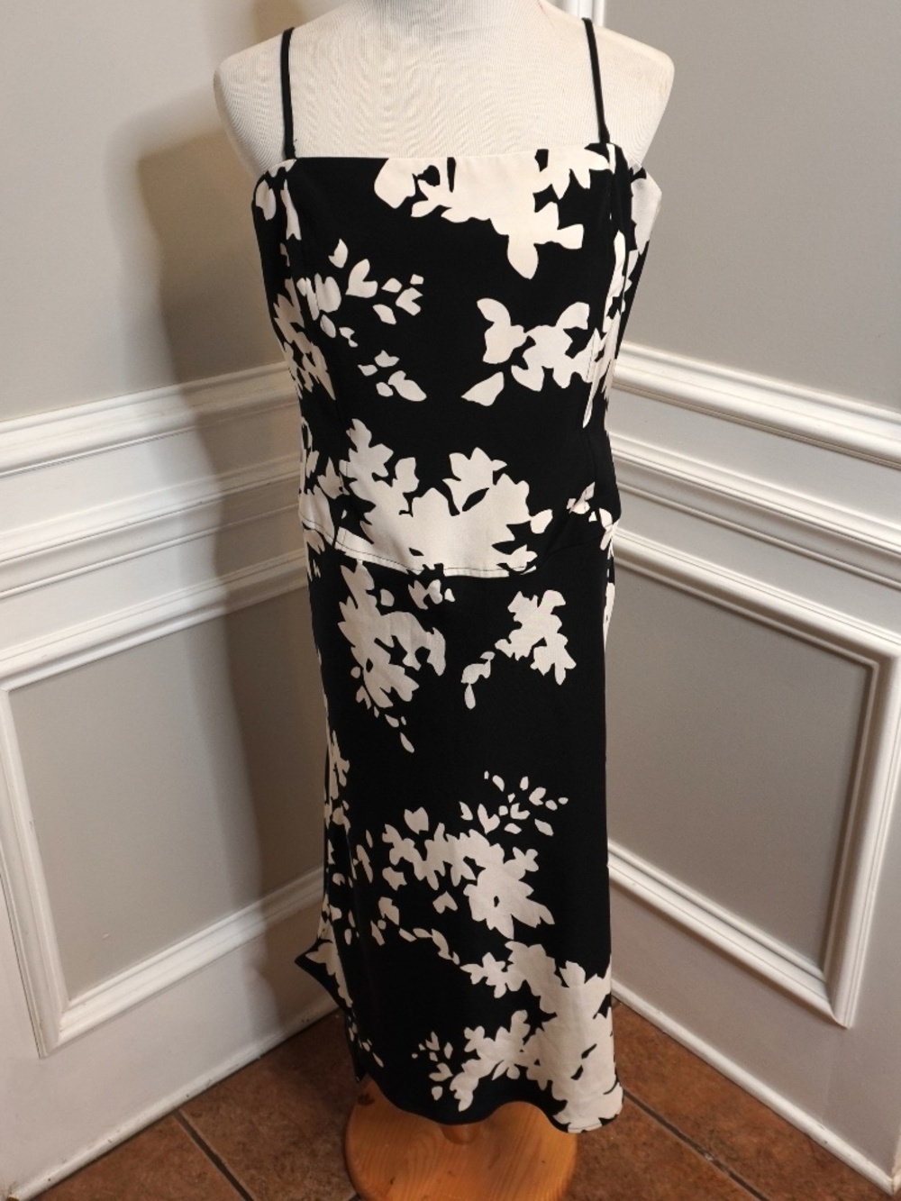 CARLISLE Black and White Midi Dress Size 10, 100% Silk